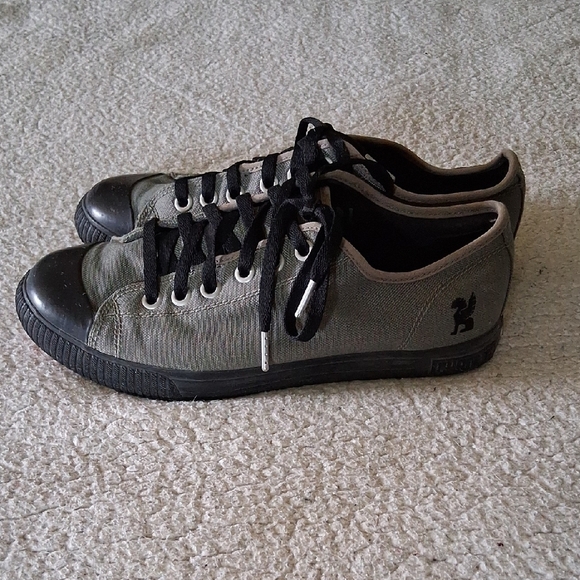 REI Crome Stylish Black and Green Men's Sneakers - Picture 4 of 7